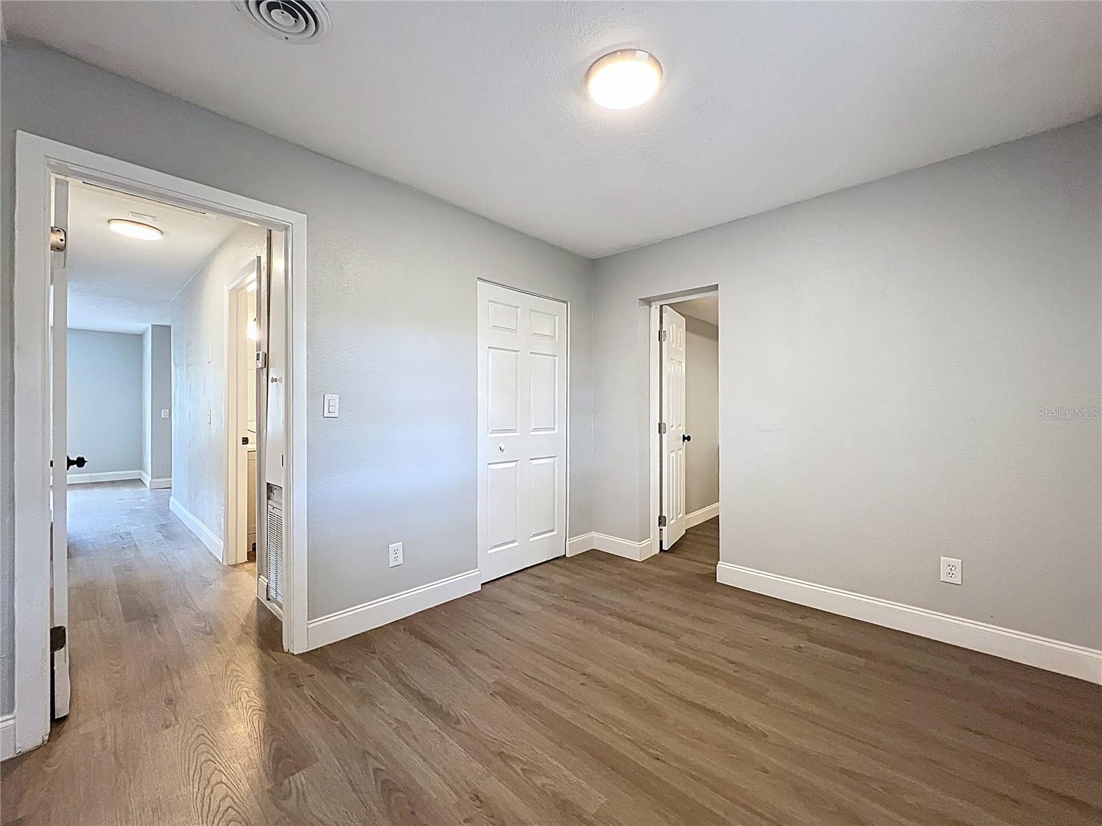 Image 24 of 39 For 612 Acapulca Way