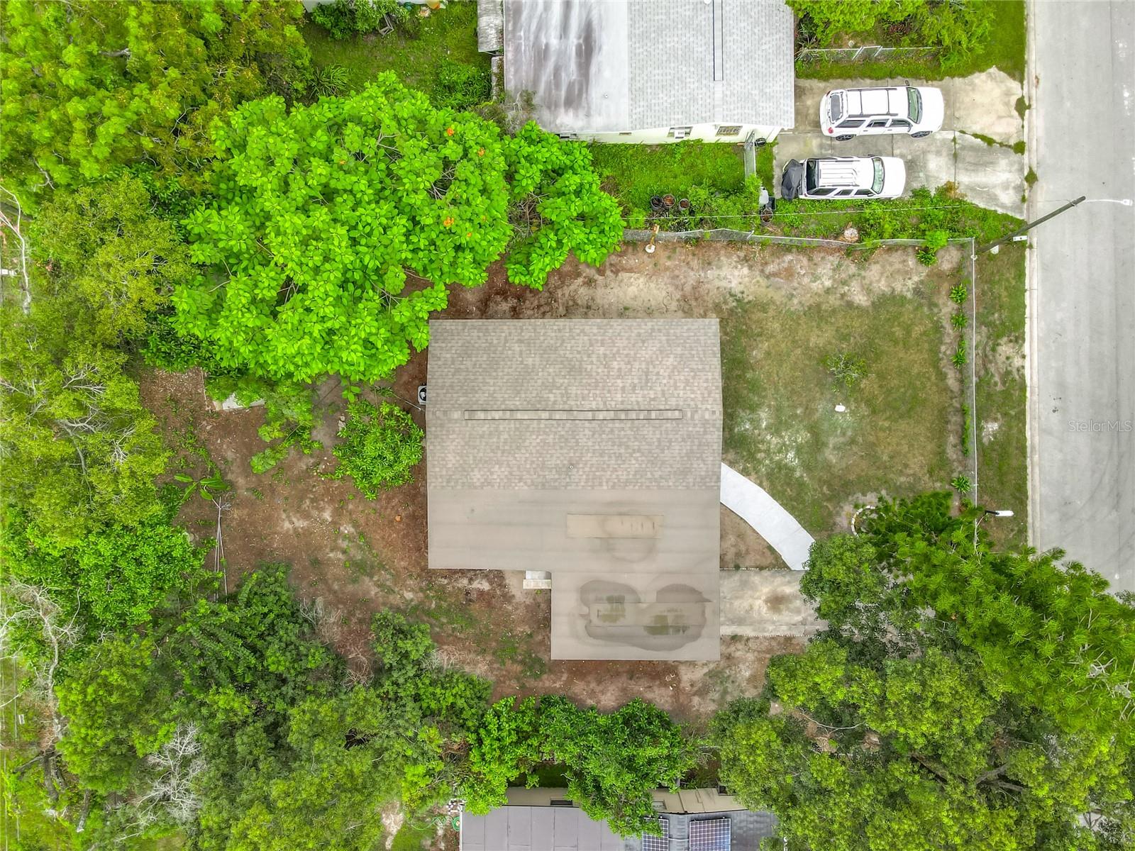 Image 34 of 39 For 612 Acapulca Way