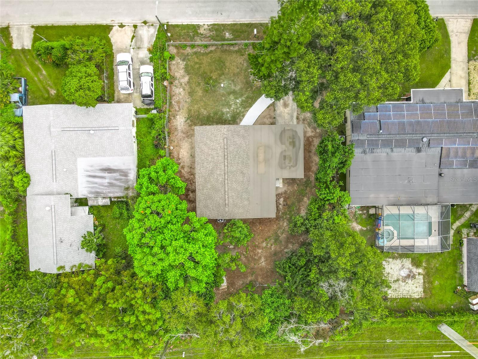 Image 35 of 39 For 612 Acapulca Way