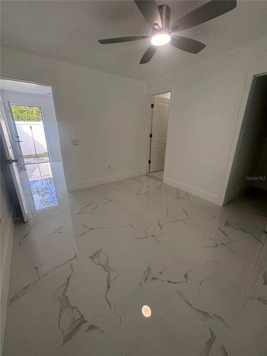 Image 6 of 8 For 1524 Windermere Road B