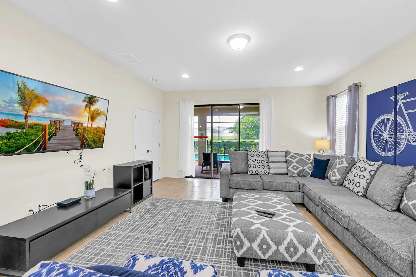 Image 13 of 45 For 8977 Rhodes Street