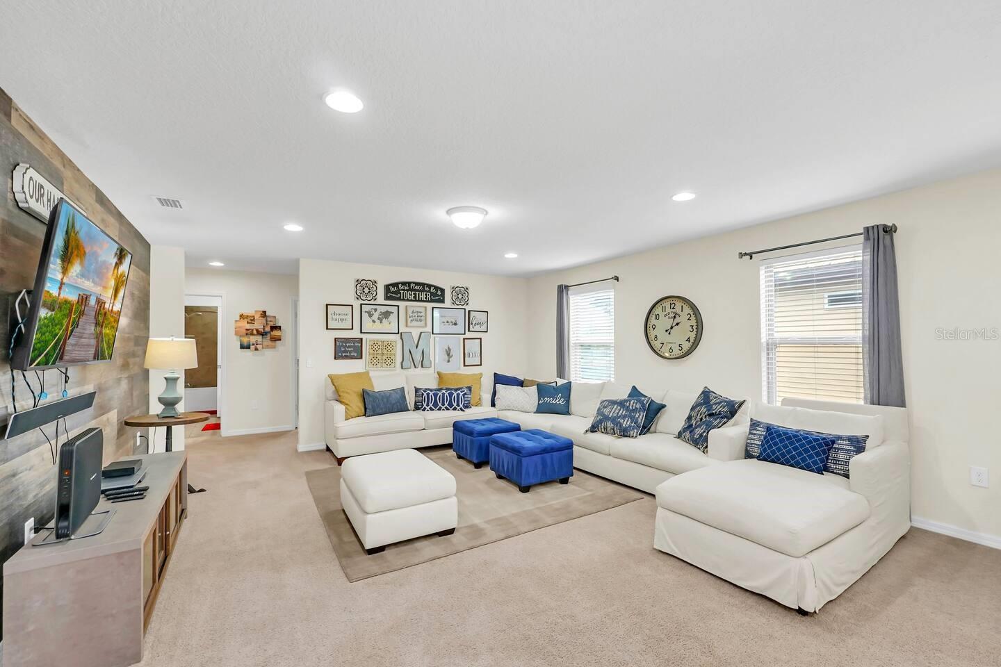 Image 6 of 45 For 8977 Rhodes Street