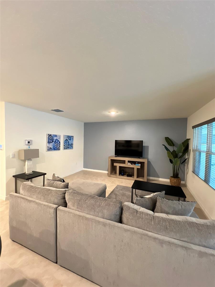 Image 5 of 14 For 1056 Brooklet Drive