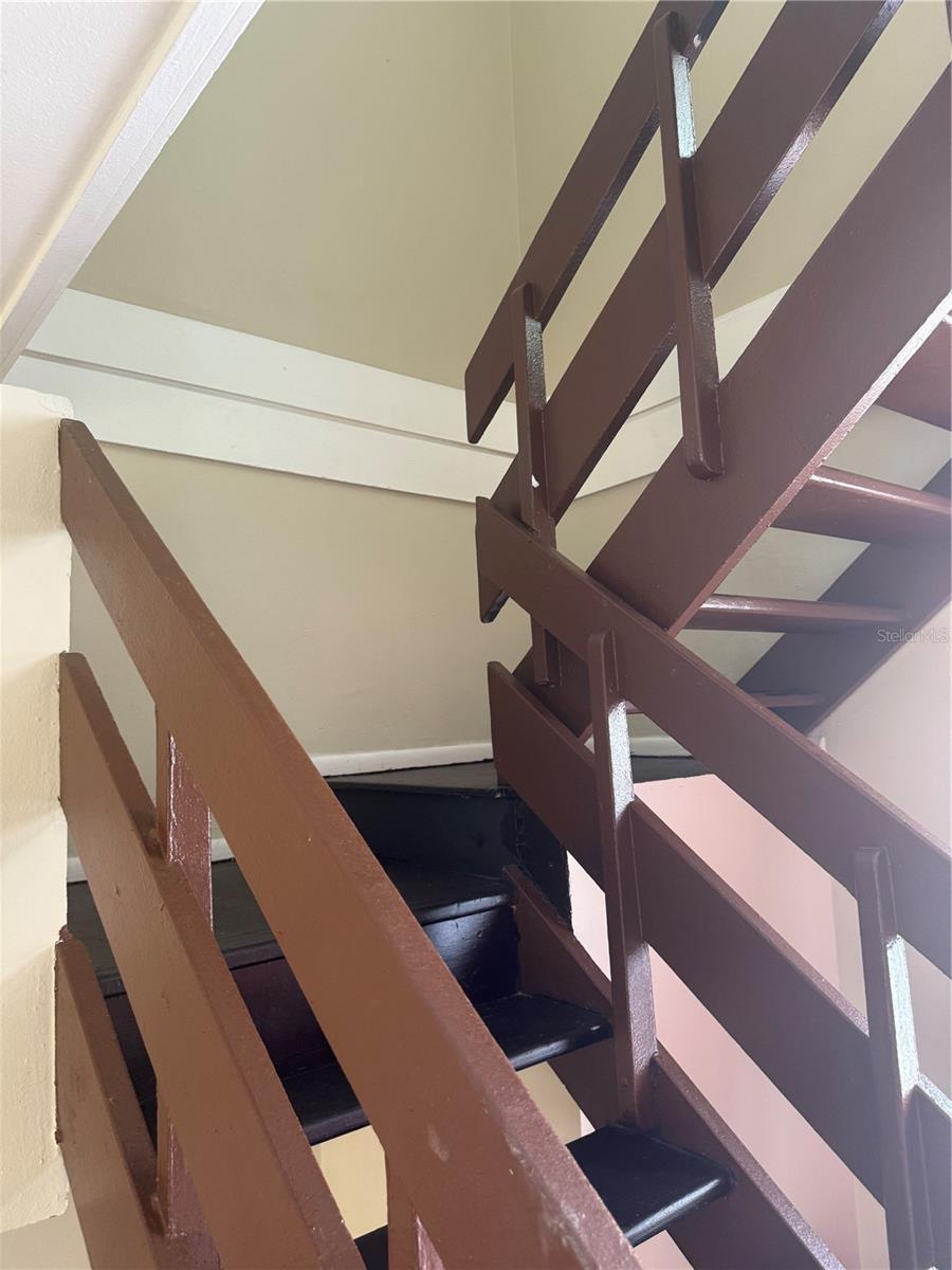 Image 4 of 9 For 1015 Sumner Street 1019