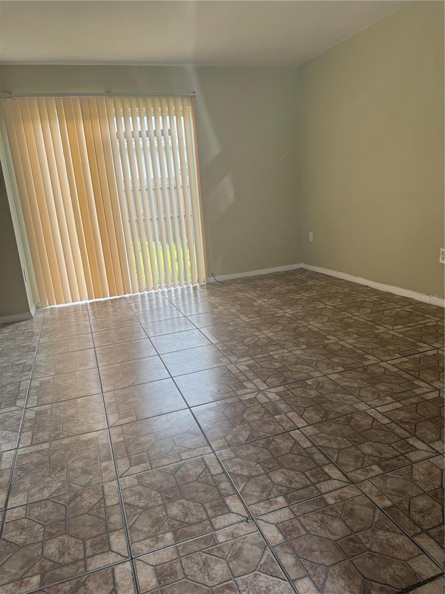 Image 6 of 9 For 1015 Sumner Street 1019