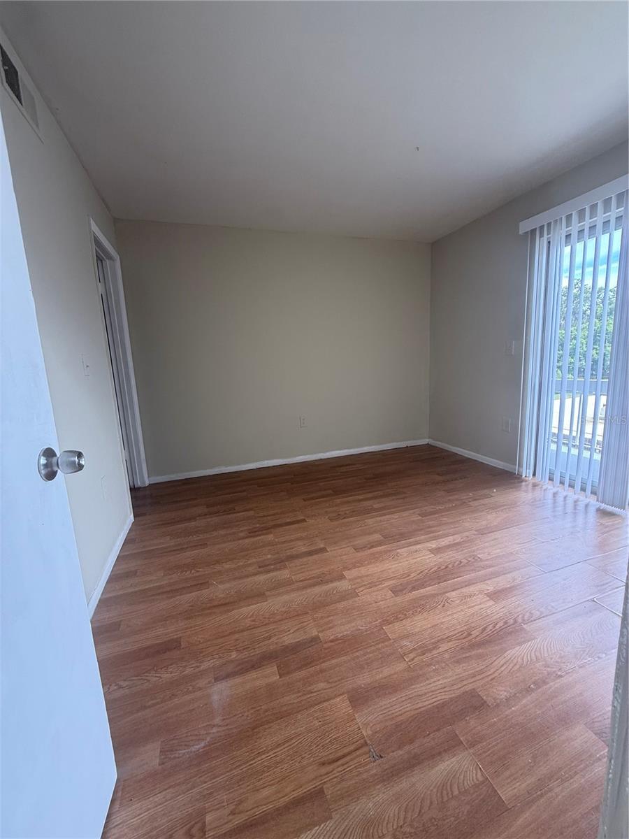 Image 8 of 9 For 1015 Sumner Street 1019