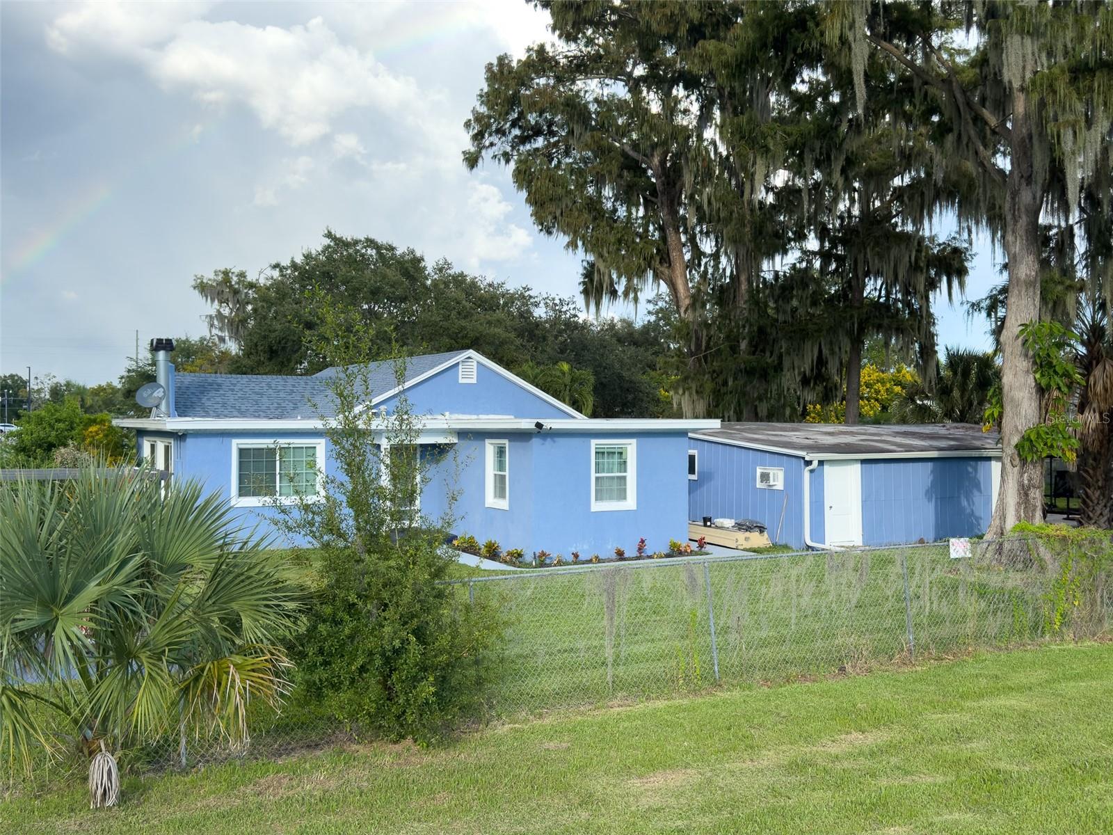 Image 3 of 67 For 302 Drury Avenue