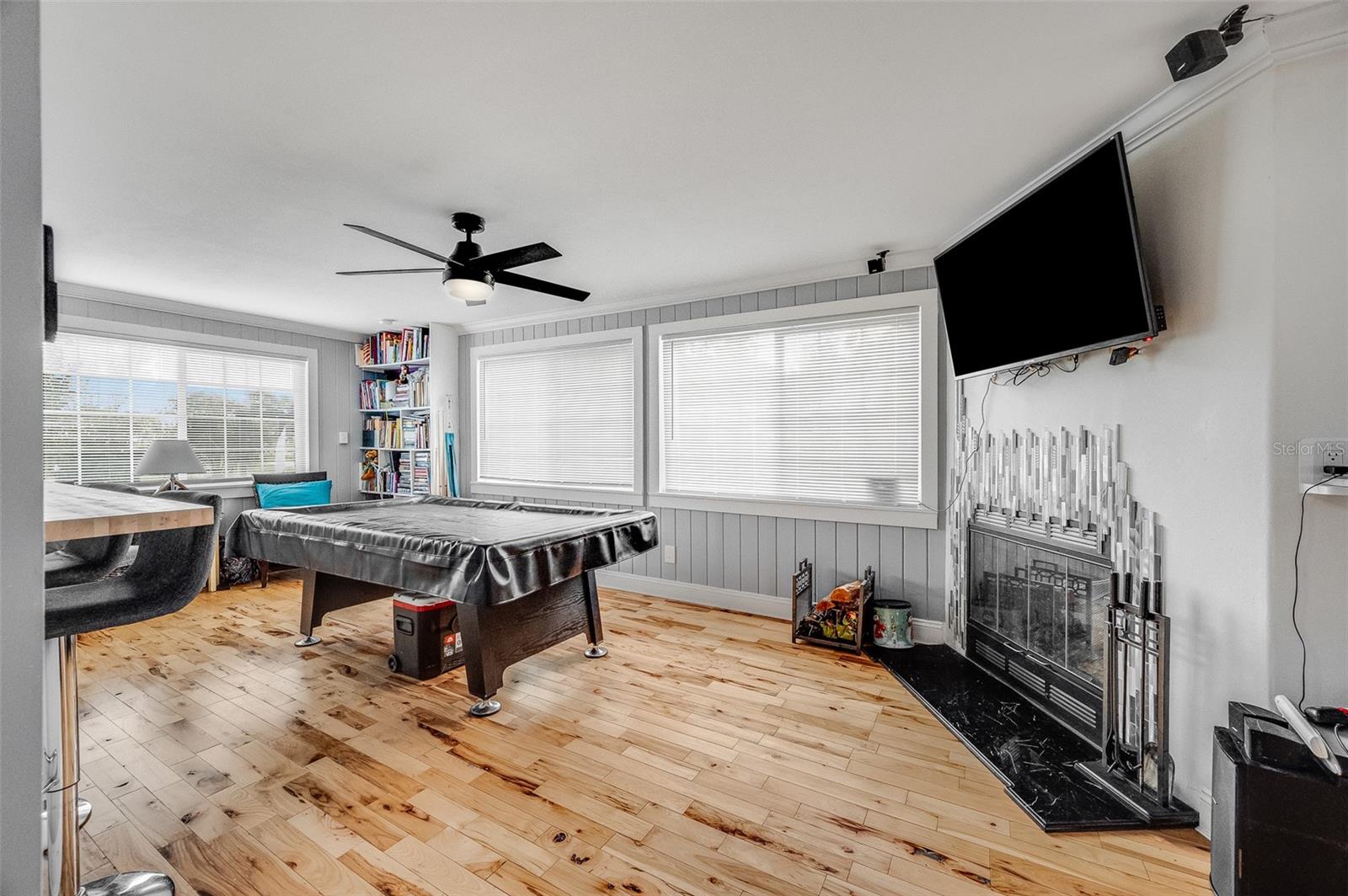 Image 45 of 67 For 302 Drury Avenue