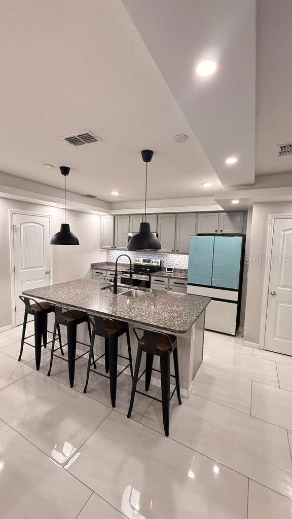 Image 3 of 9 For 9443 Cinzel Alley