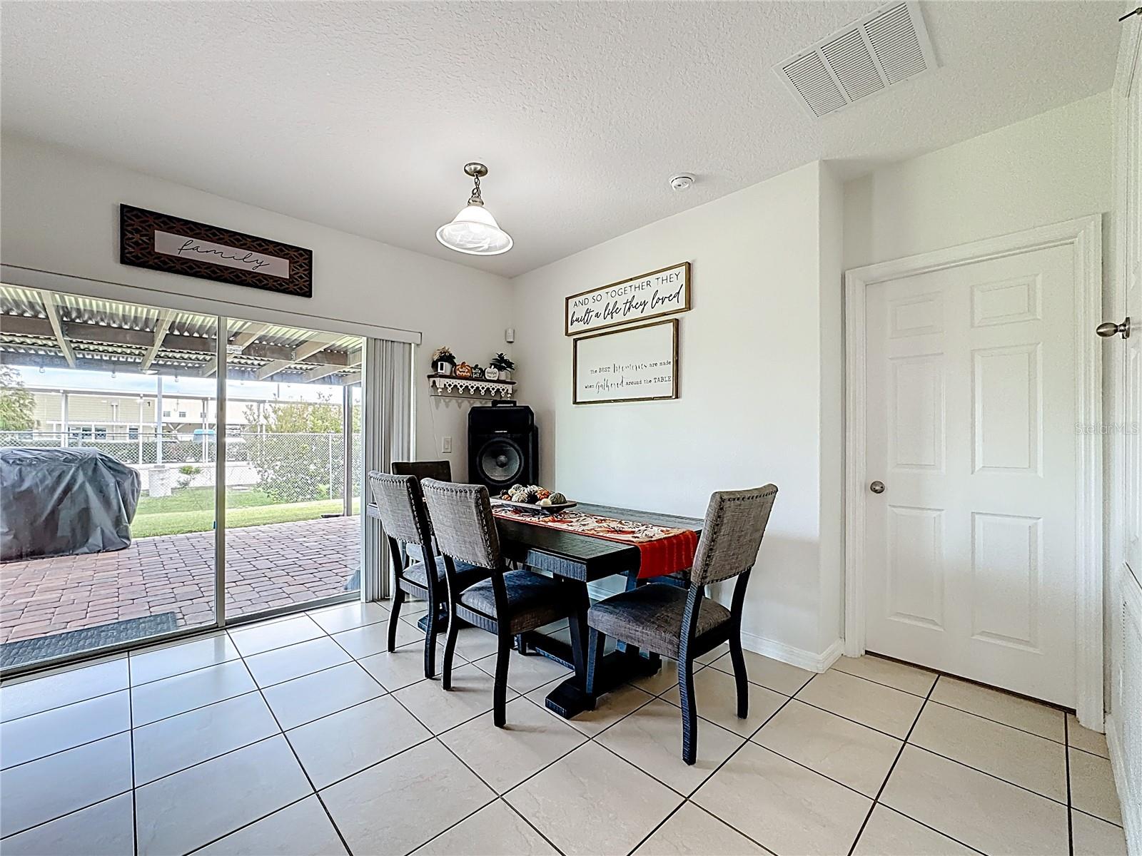 Image 15 of 34 For 3792 Briarwood Estates Circle