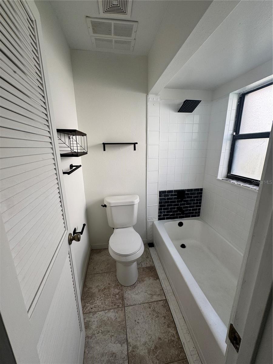 Image 22 of 25 For 2900 Semoran Boulevard S