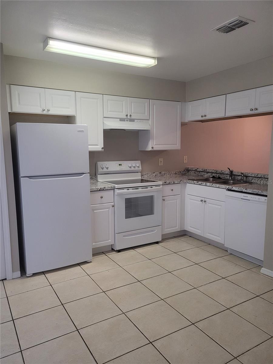 Image 5 of 31 For 3102 Enclave Court