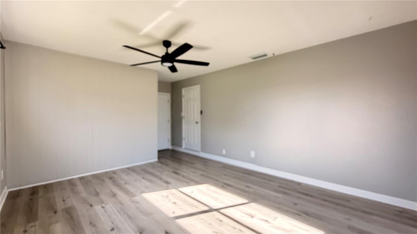 Image 24 of 34 For 100 Tennessee Avenue