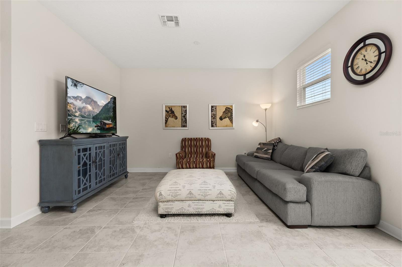 Image 17 of 72 For 4880 Tribute Trail