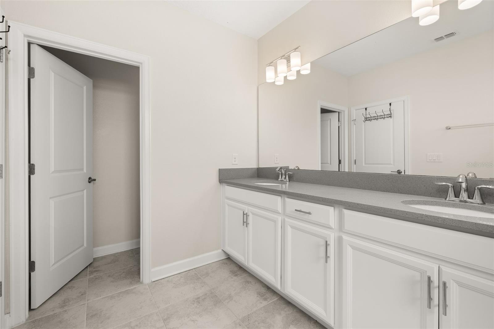 Image 29 of 72 For 4880 Tribute Trail