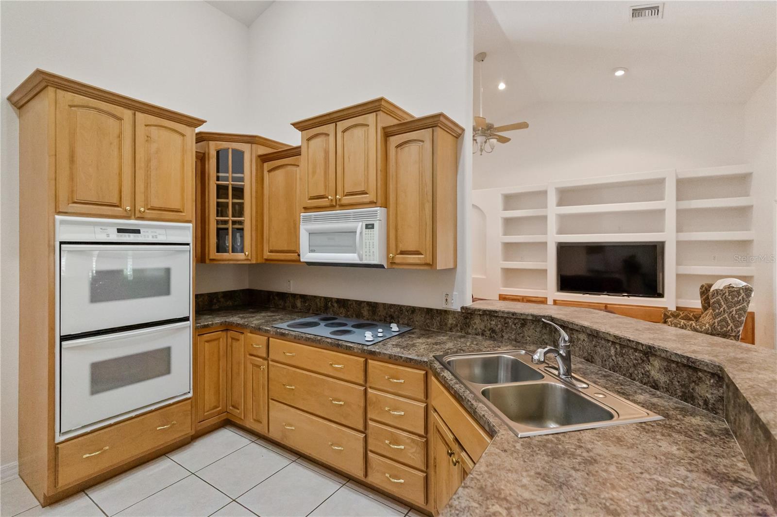 Image 10 of 91 For 2970 Windsong Lane