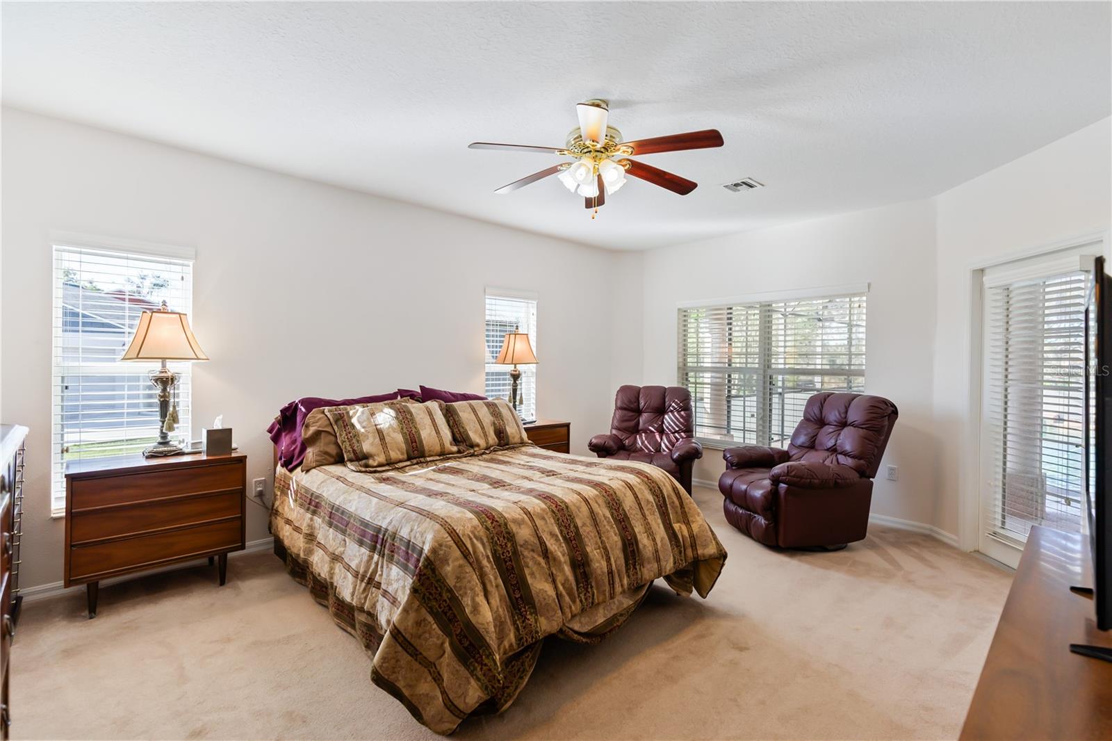 Image 13 of 91 For 2970 Windsong Lane