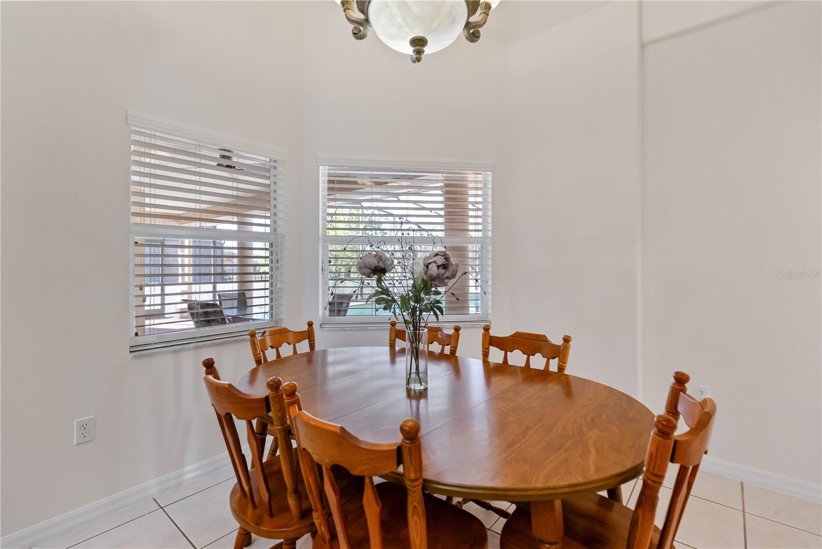 Image 19 of 91 For 2970 Windsong Lane