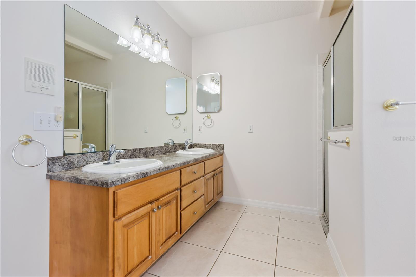 Image 30 of 91 For 2970 Windsong Lane