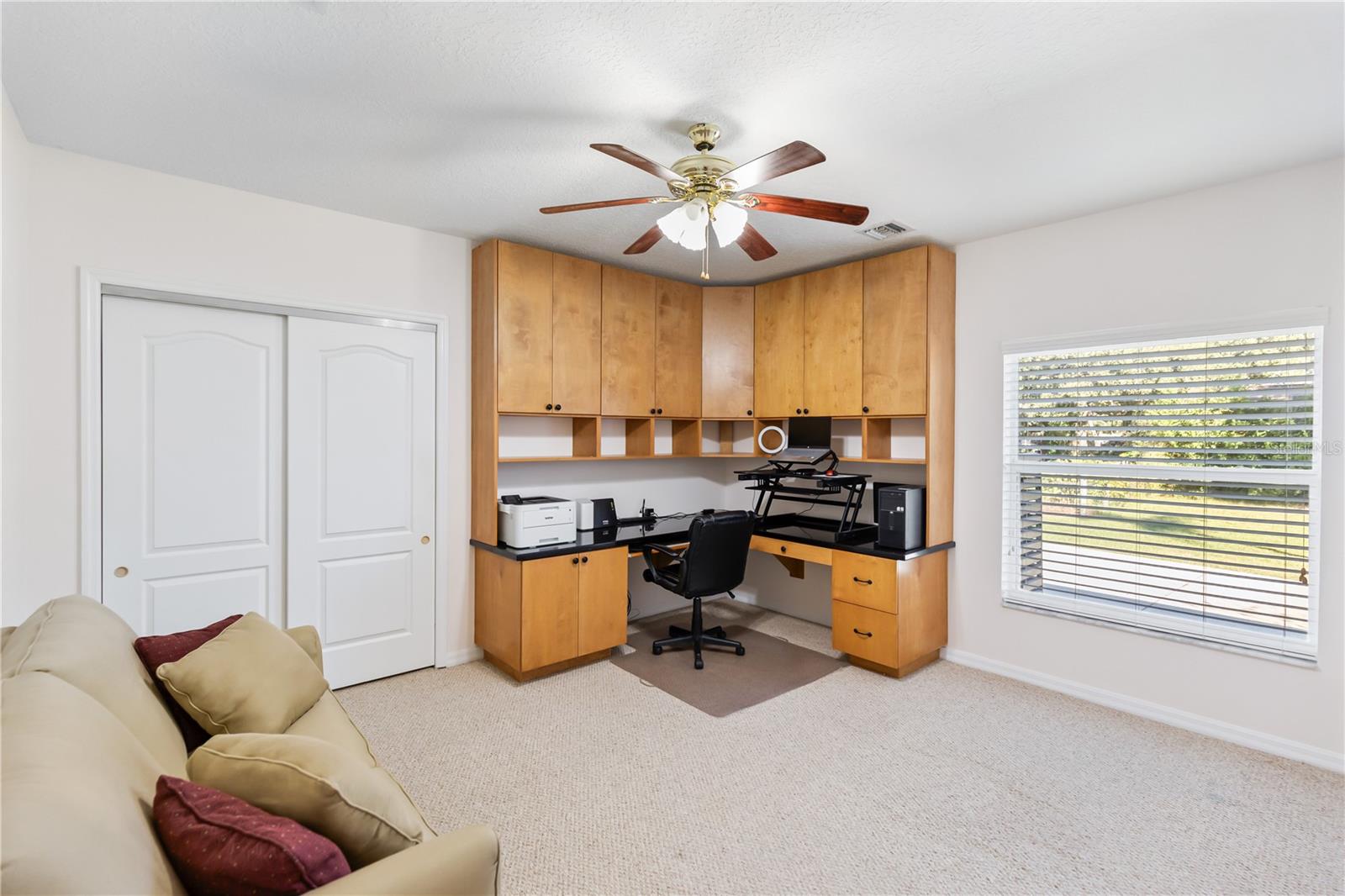 Image 38 of 91 For 2970 Windsong Lane