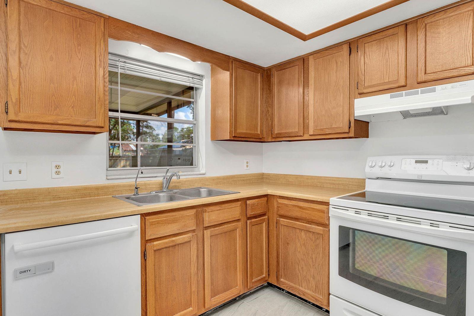 Image 8 of 27 For 6449 Eve Street
