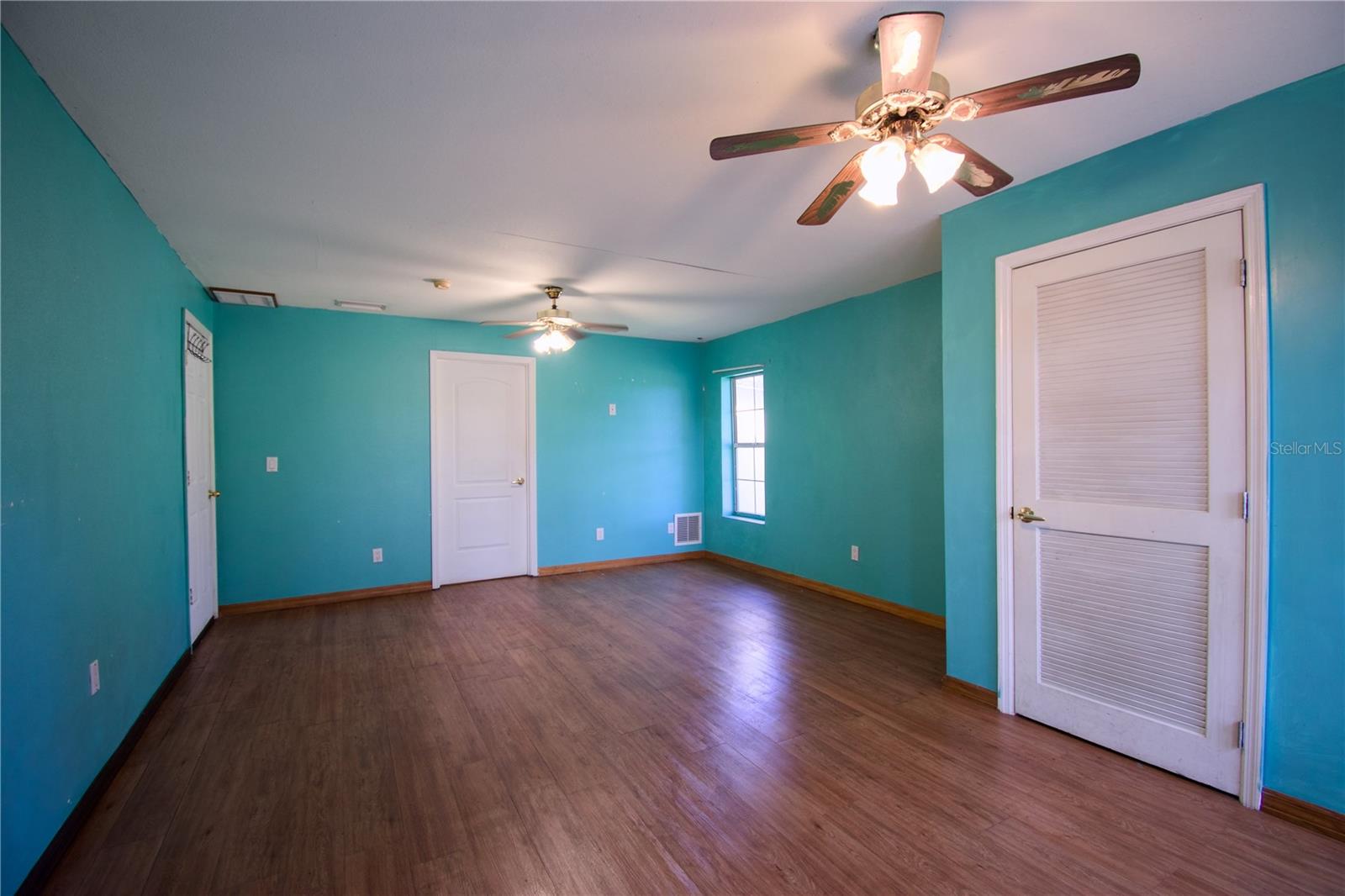 Image 18 of 32 For 7436 Cr 627  