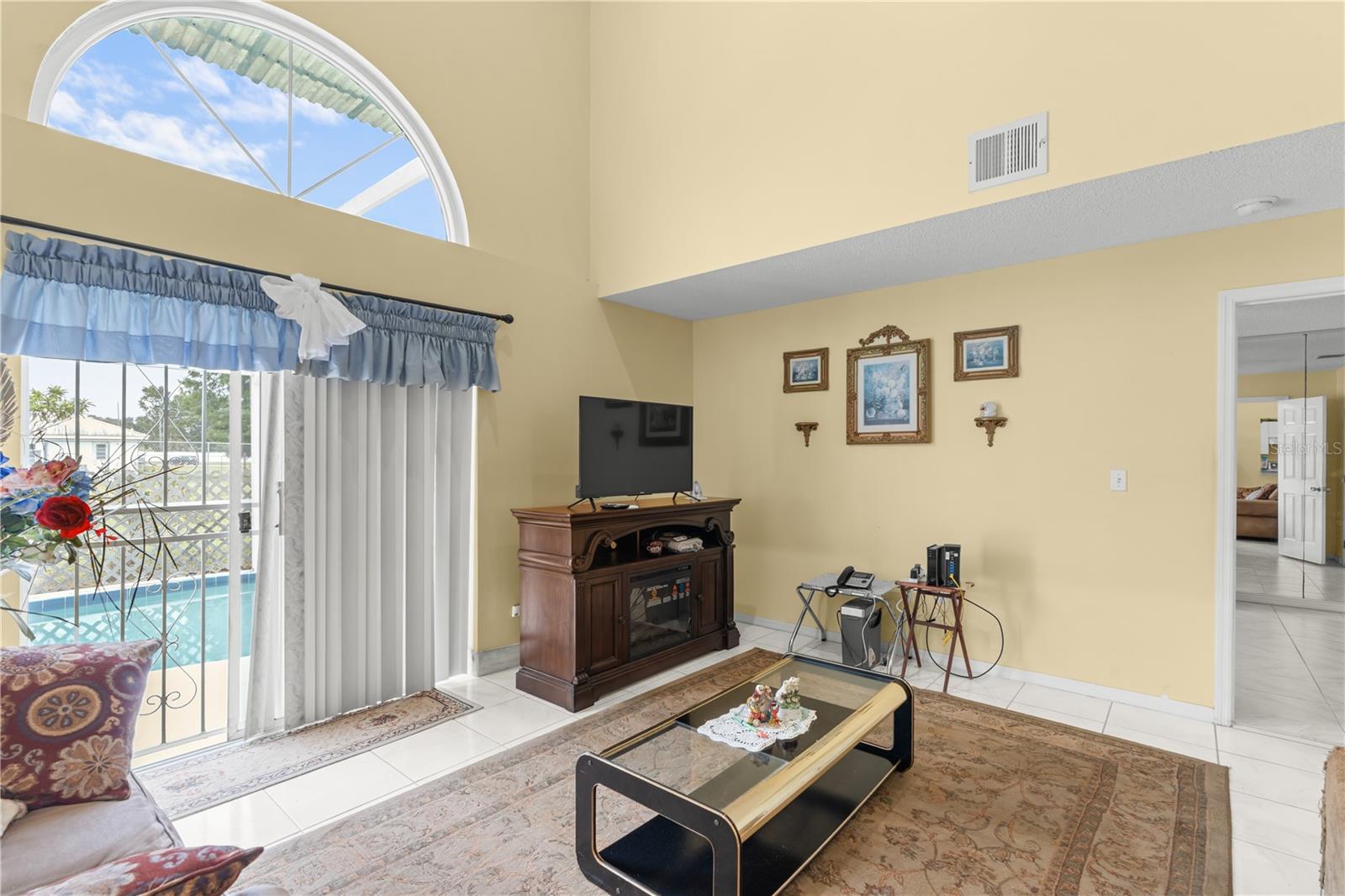 Image 10 of 20 For 321 Edgewood Court