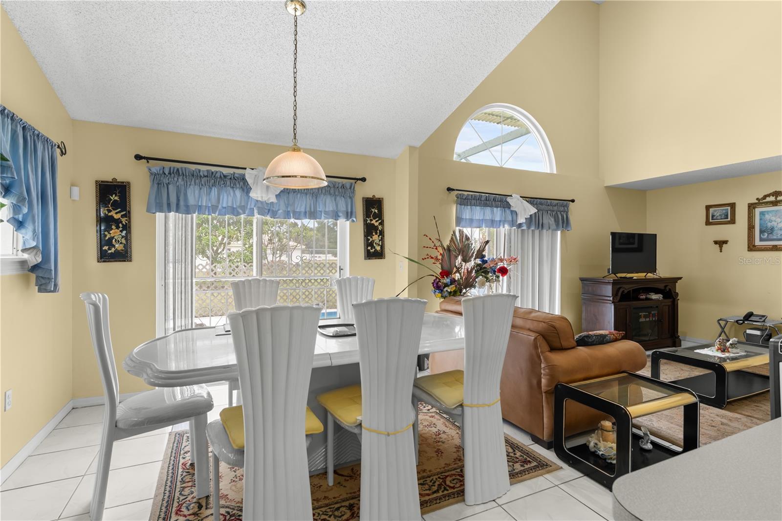 Image 7 of 20 For 321 Edgewood Court