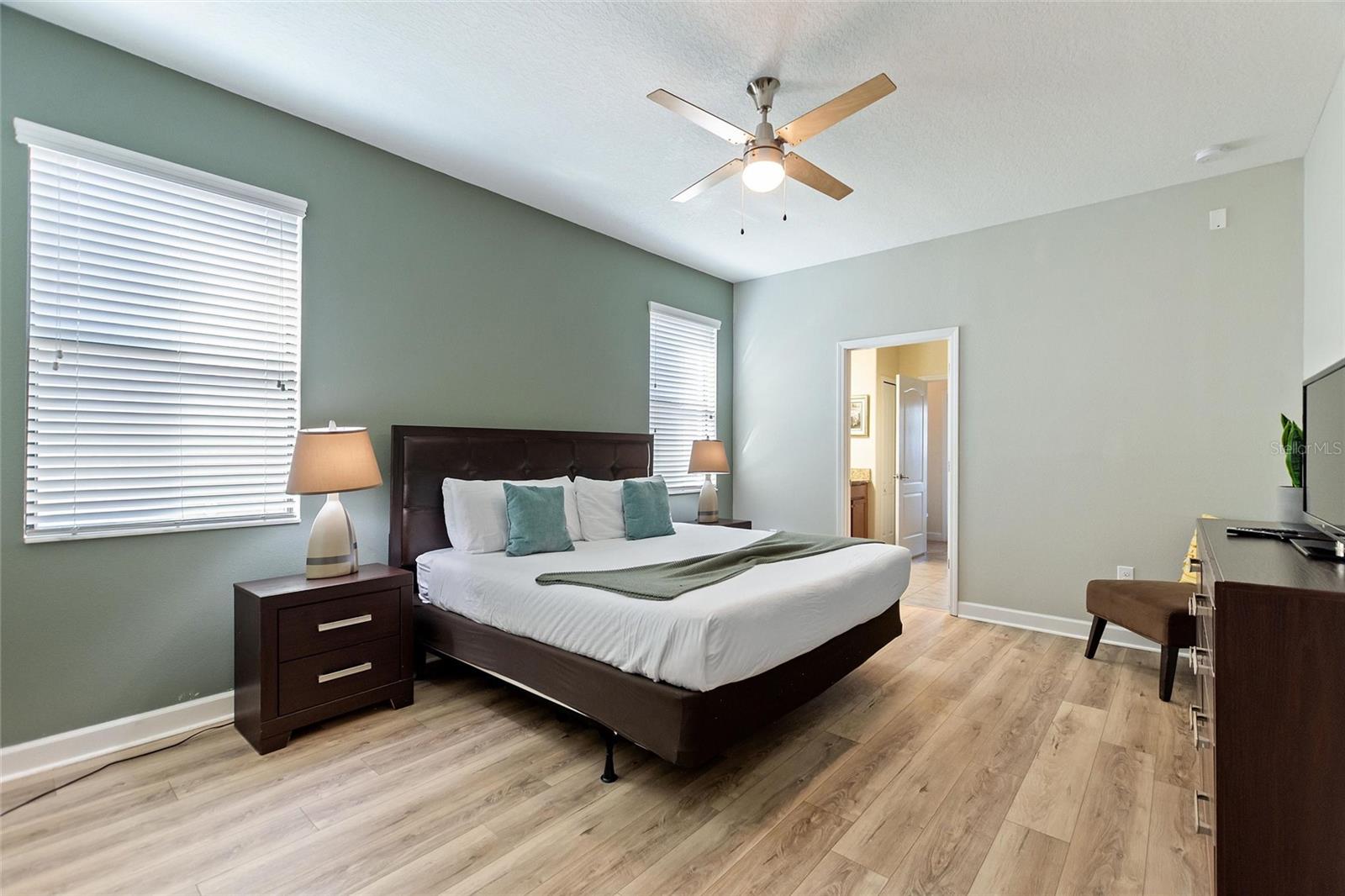 Image 27 of 70 For 1454 Myrtlewood Street