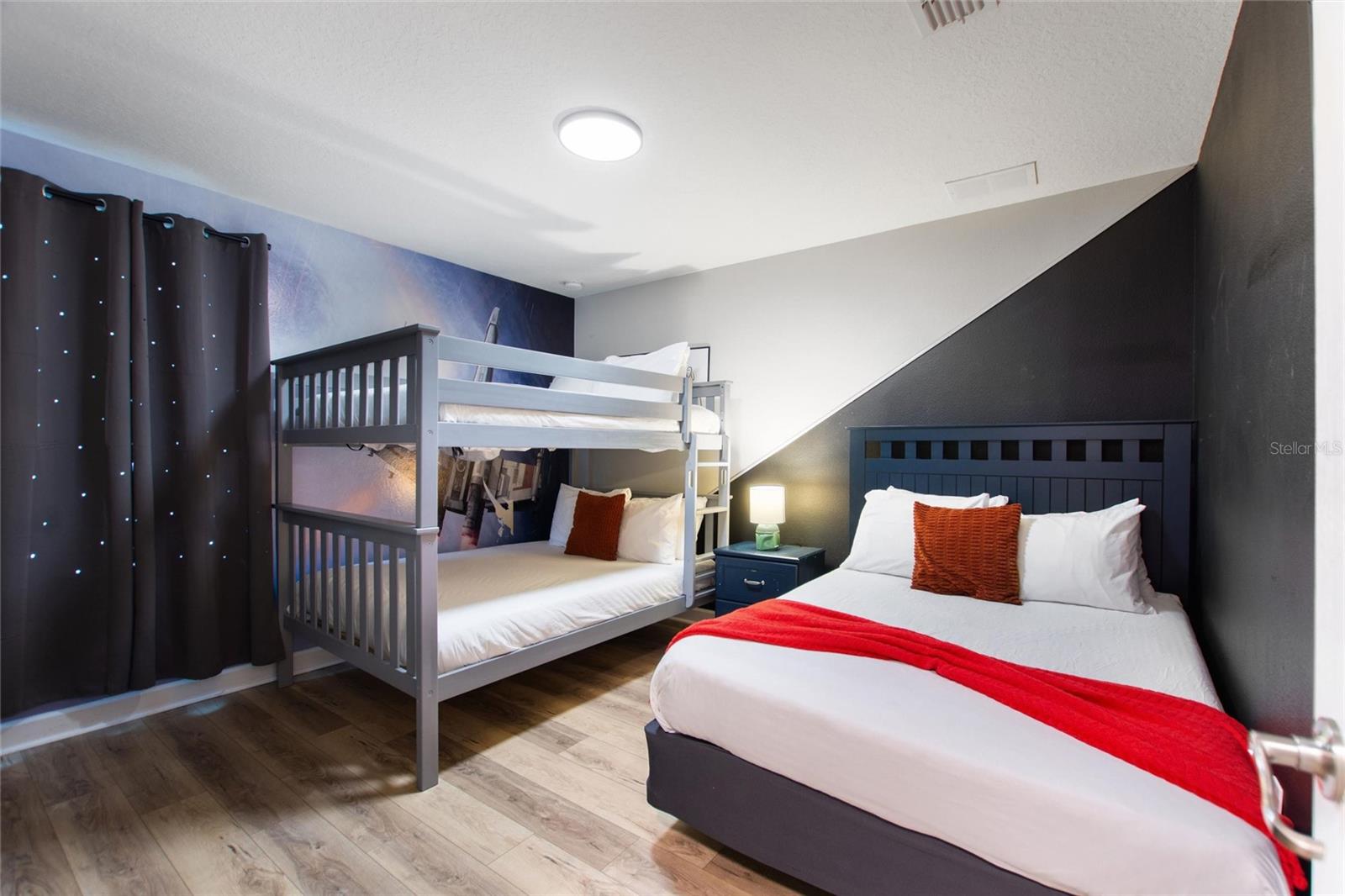 Image 34 of 70 For 1454 Myrtlewood Street