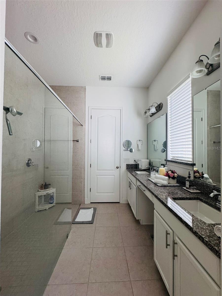 Image 17 of 40 For 7935 Nemours Parkway