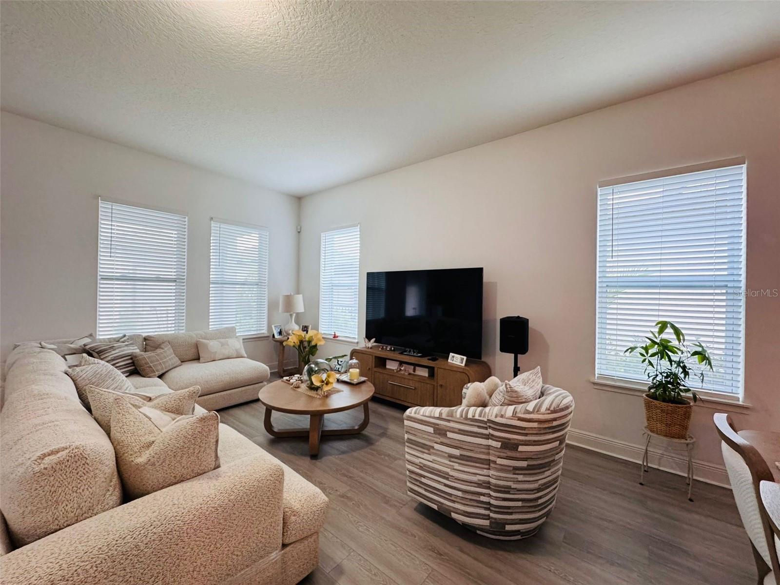 Image 6 of 40 For 7935 Nemours Parkway
