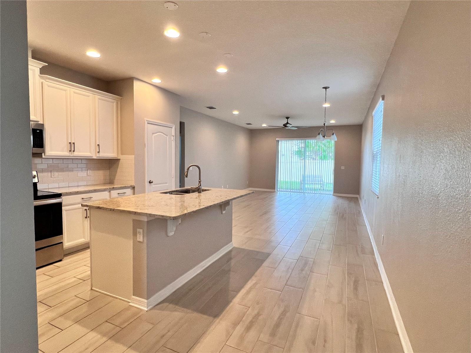 Image 4 of 16 For 1449 Paget Cove