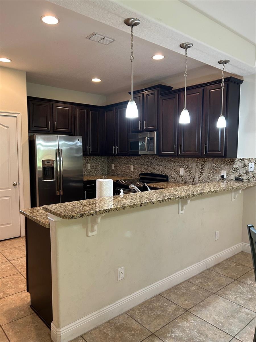 Image 8 of 49 For 8135 Roseville Boulevard