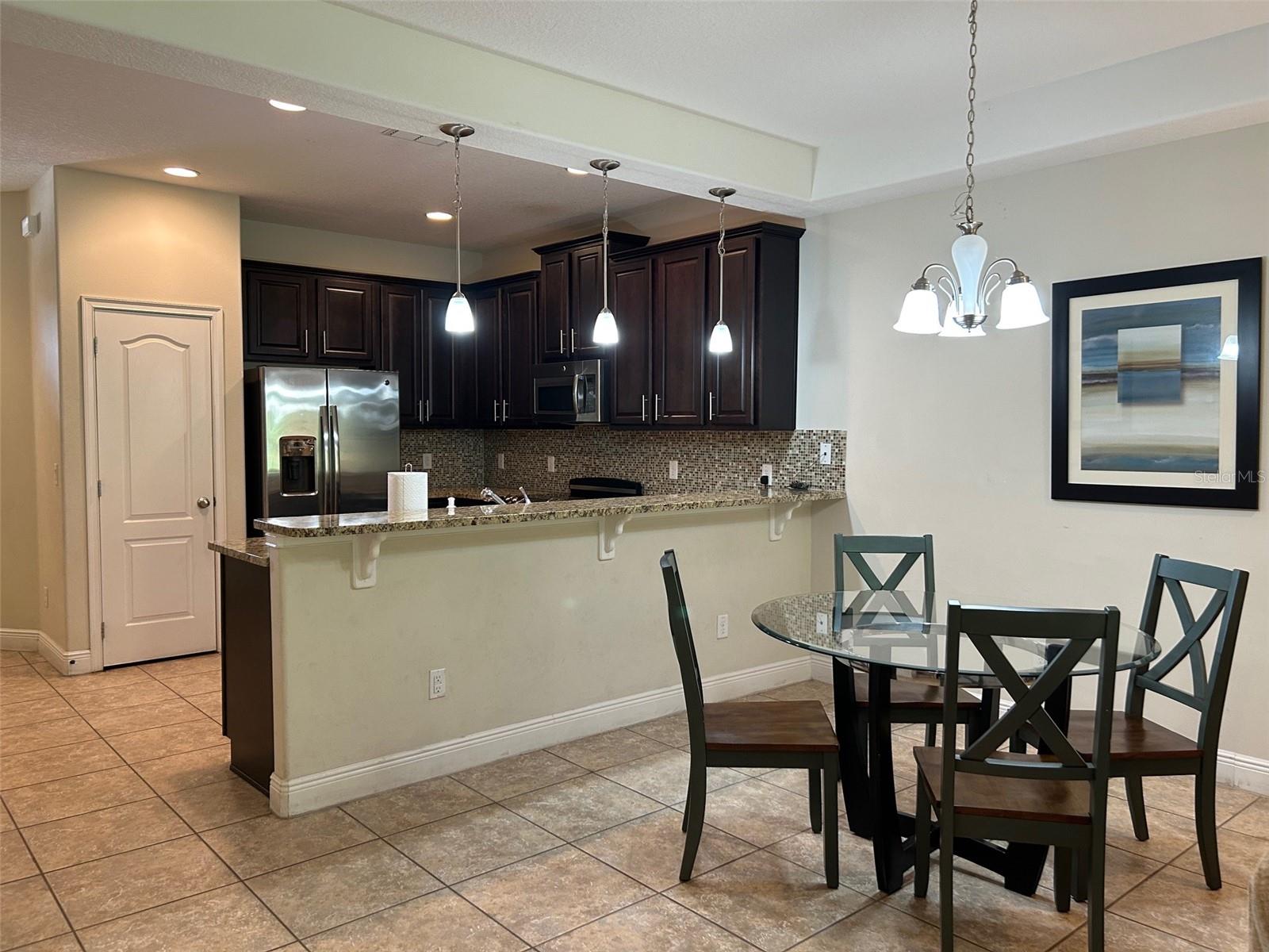 Image 9 of 49 For 8135 Roseville Boulevard