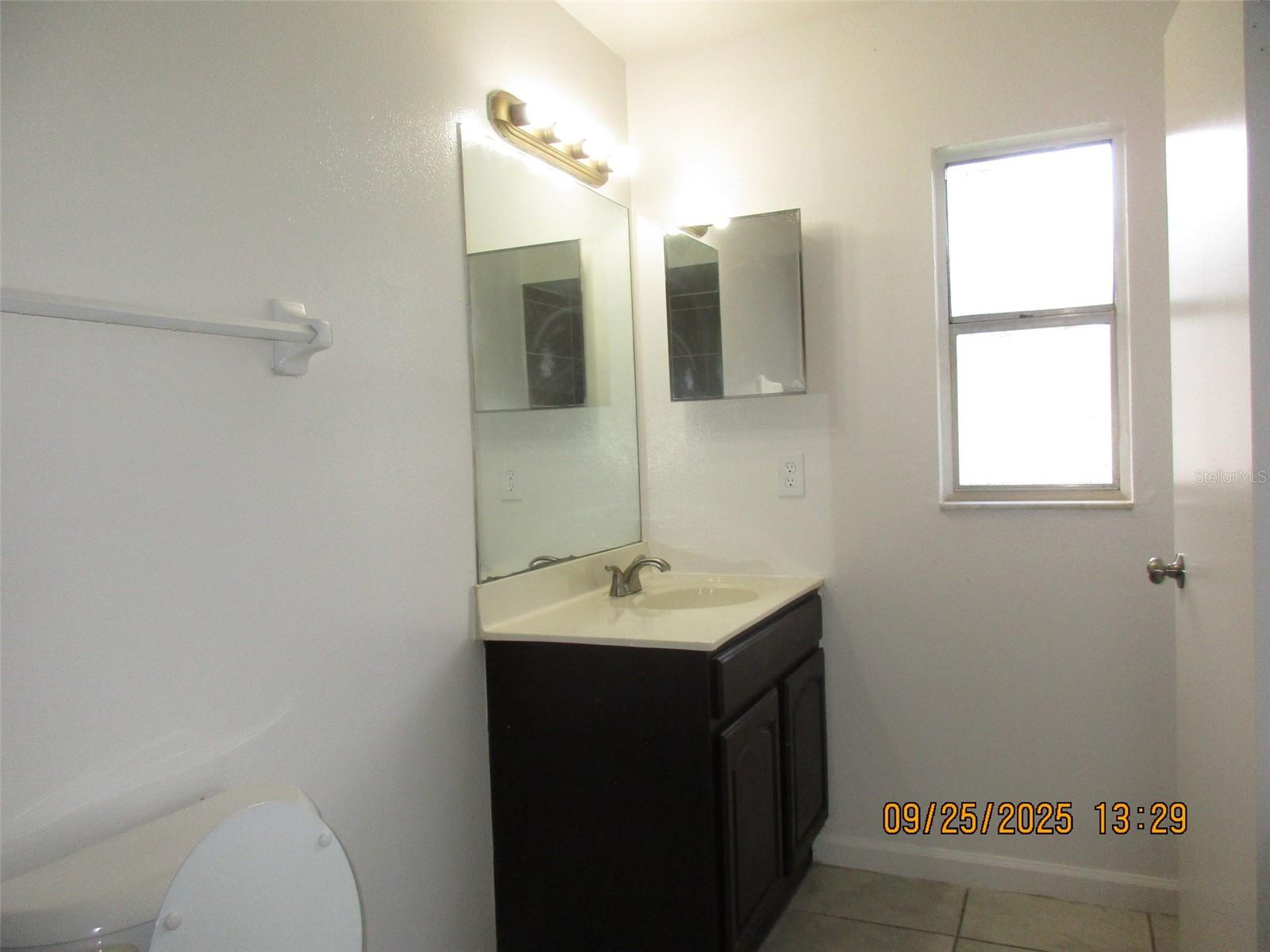 Image 13 of 25 For 978 Florida Parkway