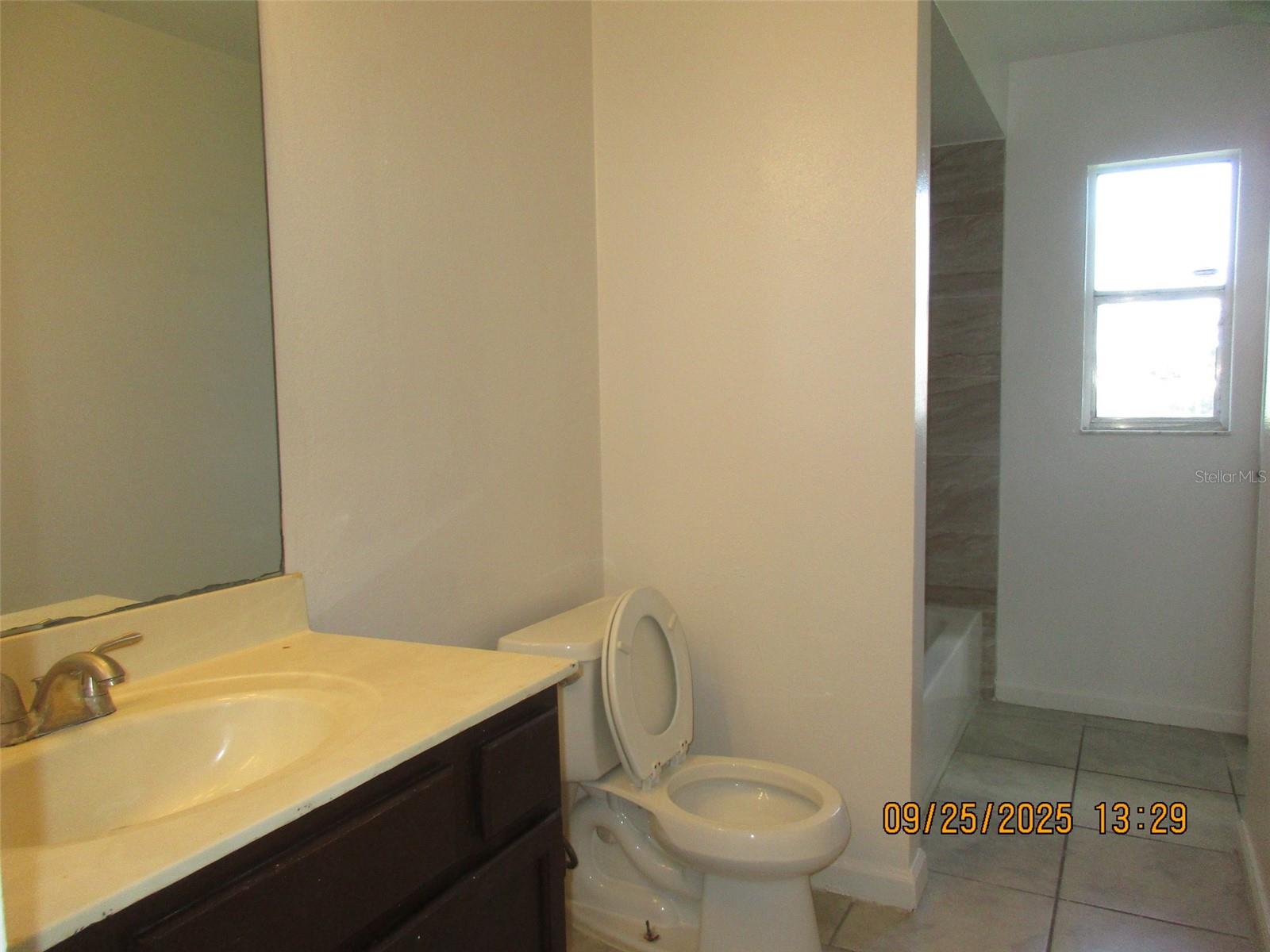 Image 15 of 25 For 978 Florida Parkway