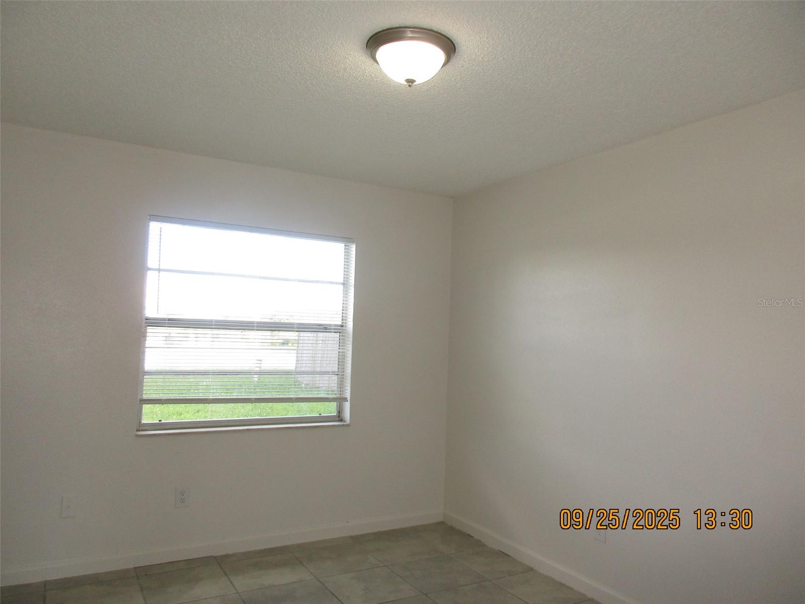 Image 17 of 25 For 978 Florida Parkway