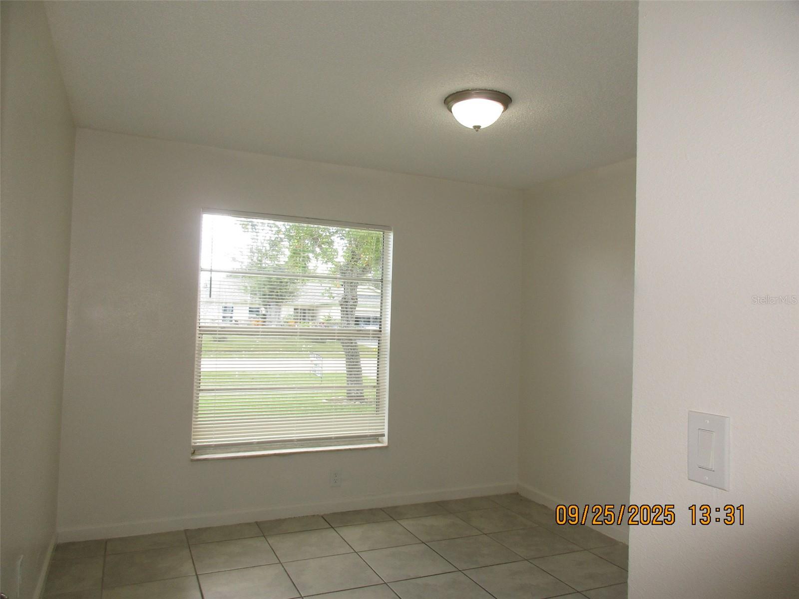 Image 21 of 25 For 978 Florida Parkway