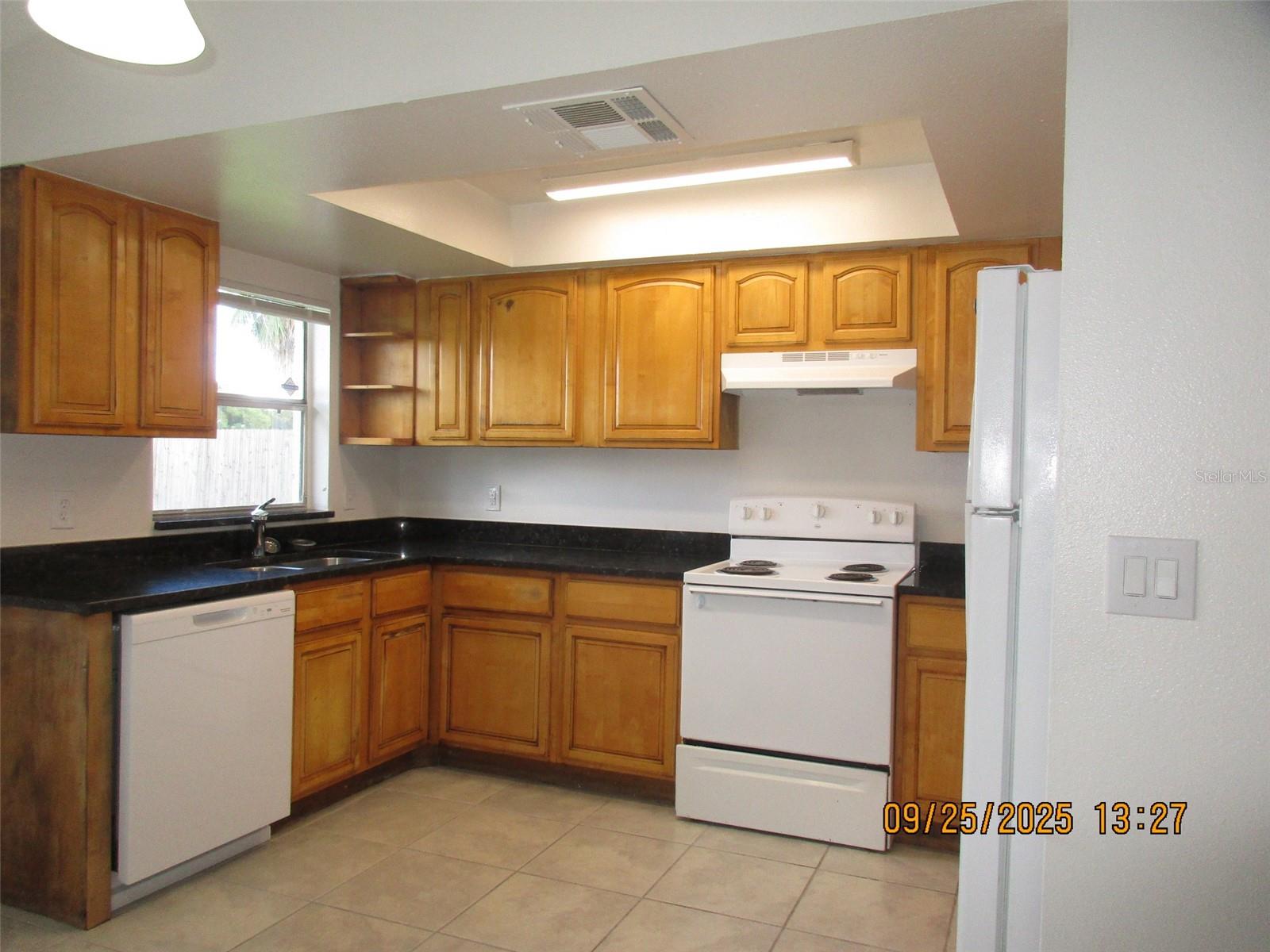 Image 5 of 25 For 978 Florida Parkway