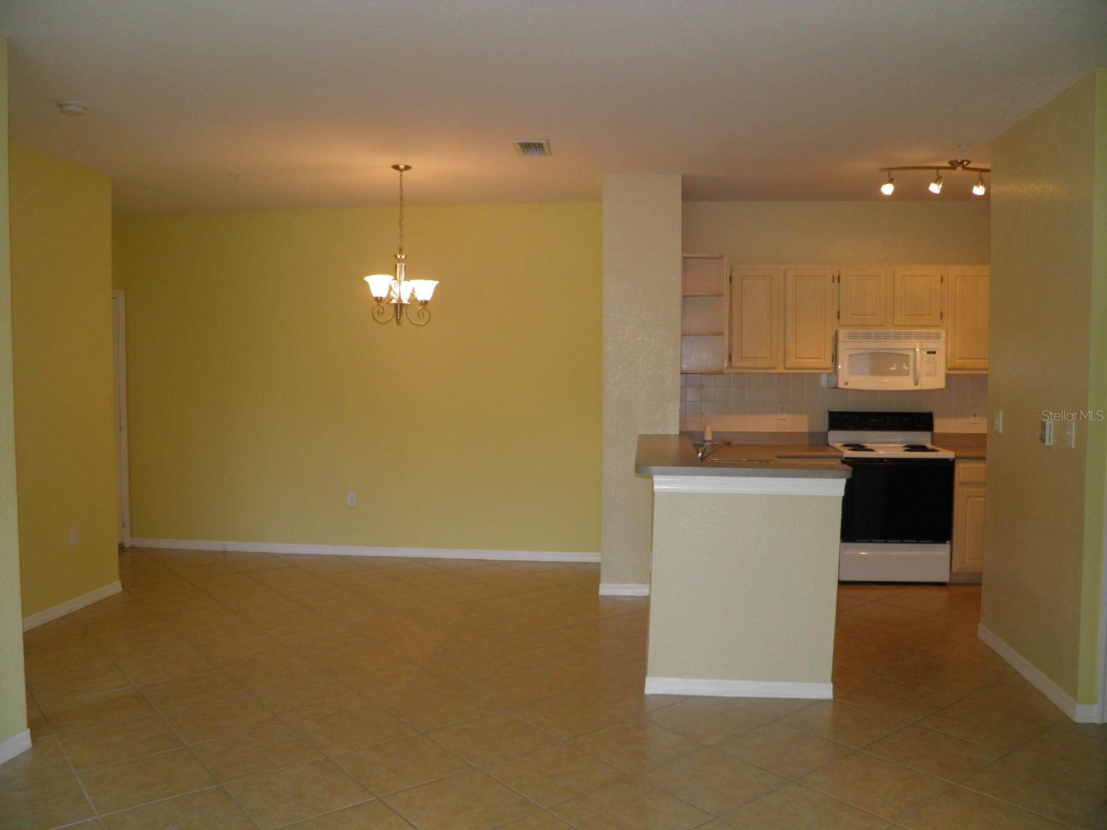 Image 4 of 15 For 8907 Legacy Court 106