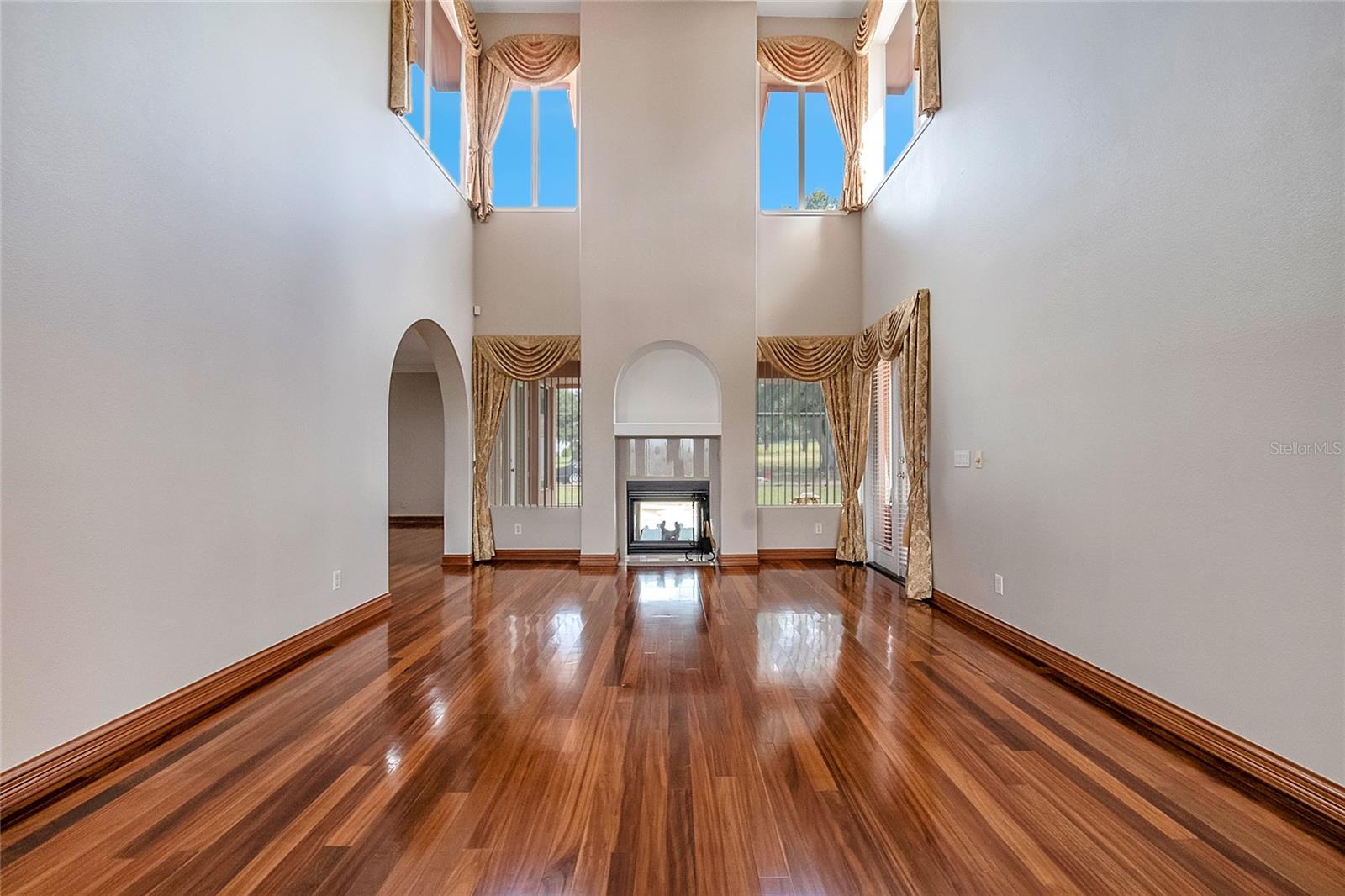 Image 15 of 86 For 18147 Coralwood Lane