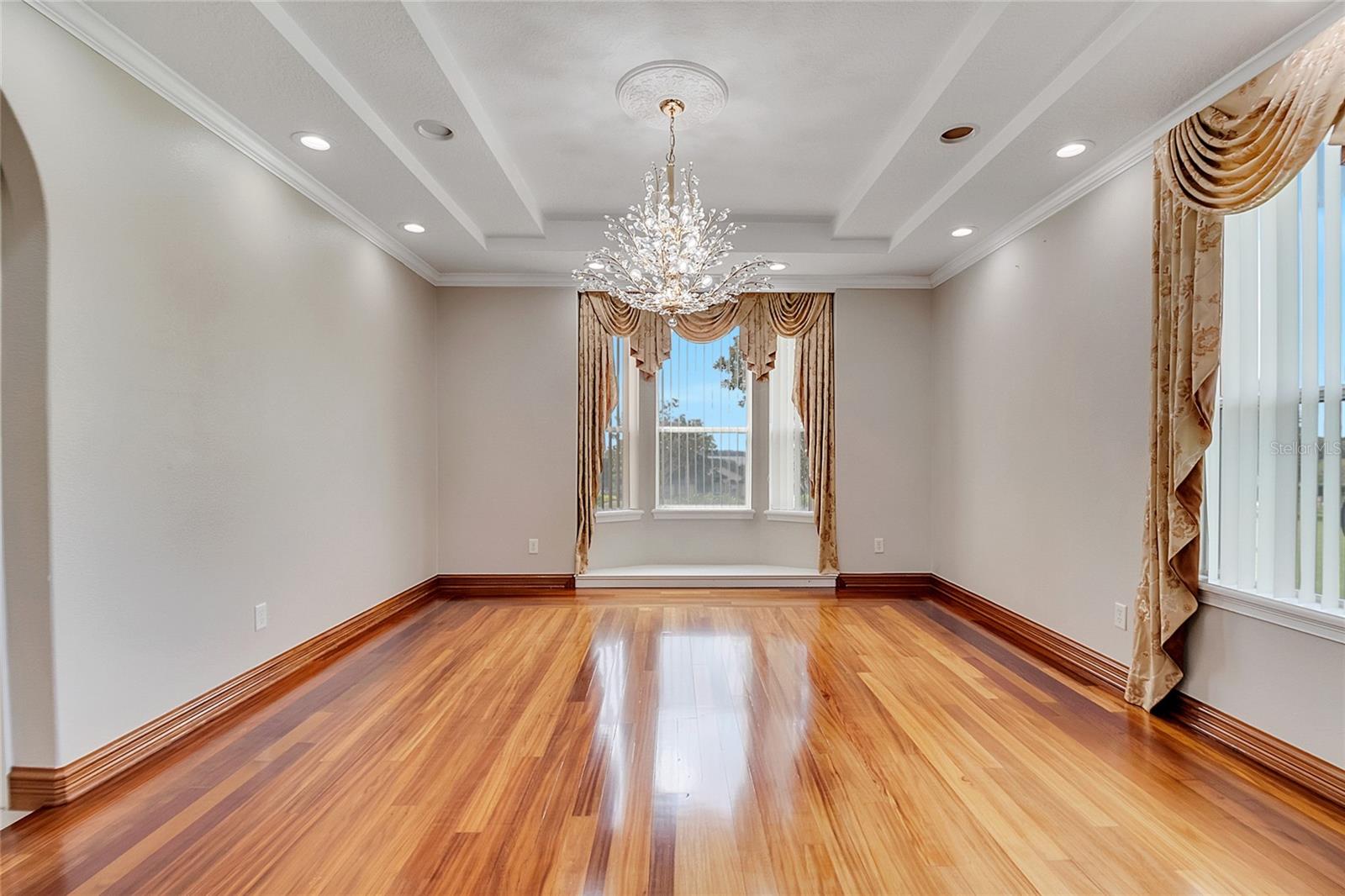 Image 23 of 86 For 18147 Coralwood Lane