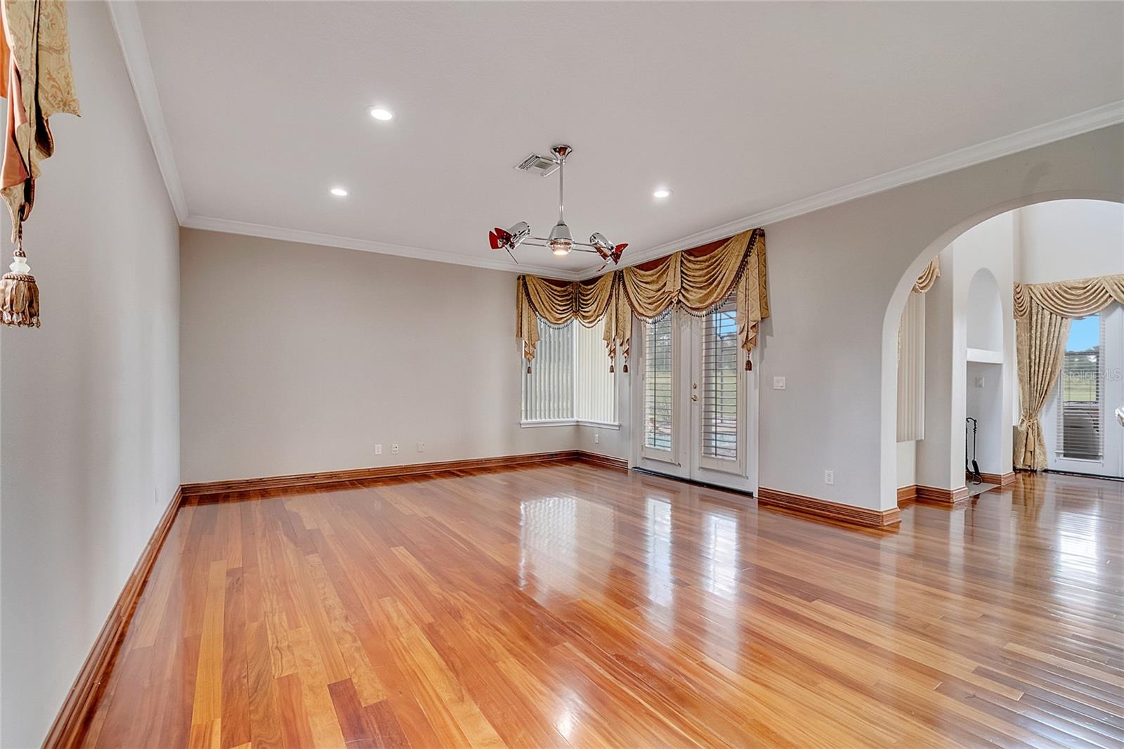 Image 36 of 86 For 18147 Coralwood Lane
