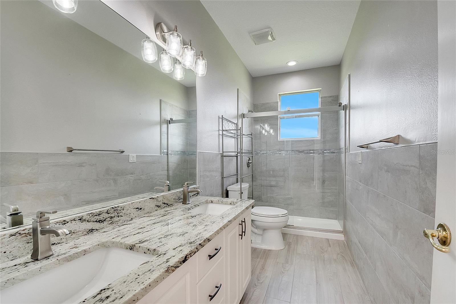 Image 58 of 86 For 18147 Coralwood Lane