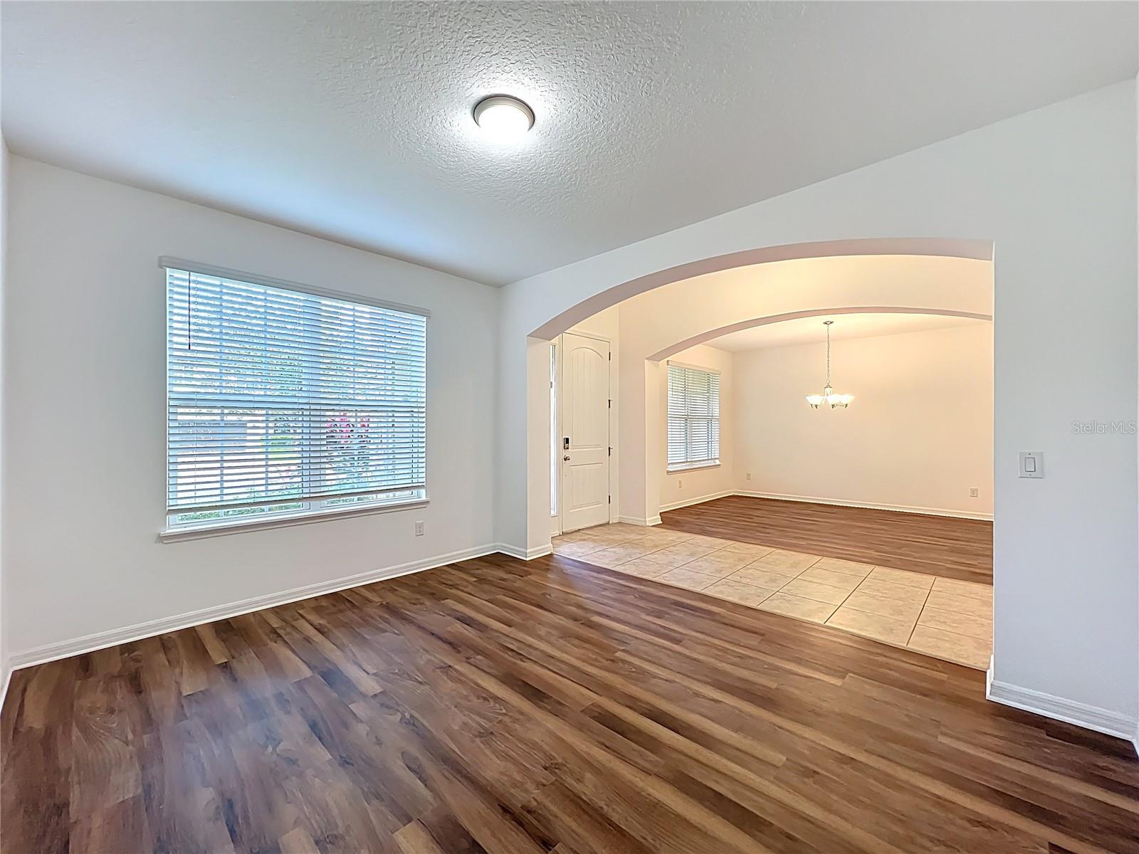 Image 9 of 49 For 1528 Juniper Hammock Street