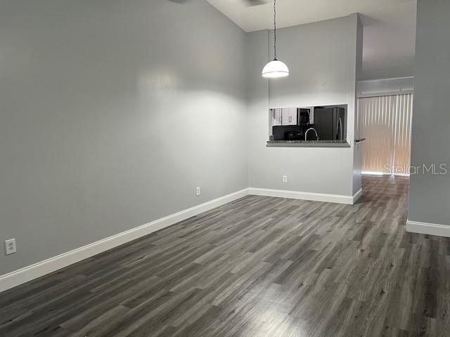Image 4 of 12 For 3009 Wickham Avenue