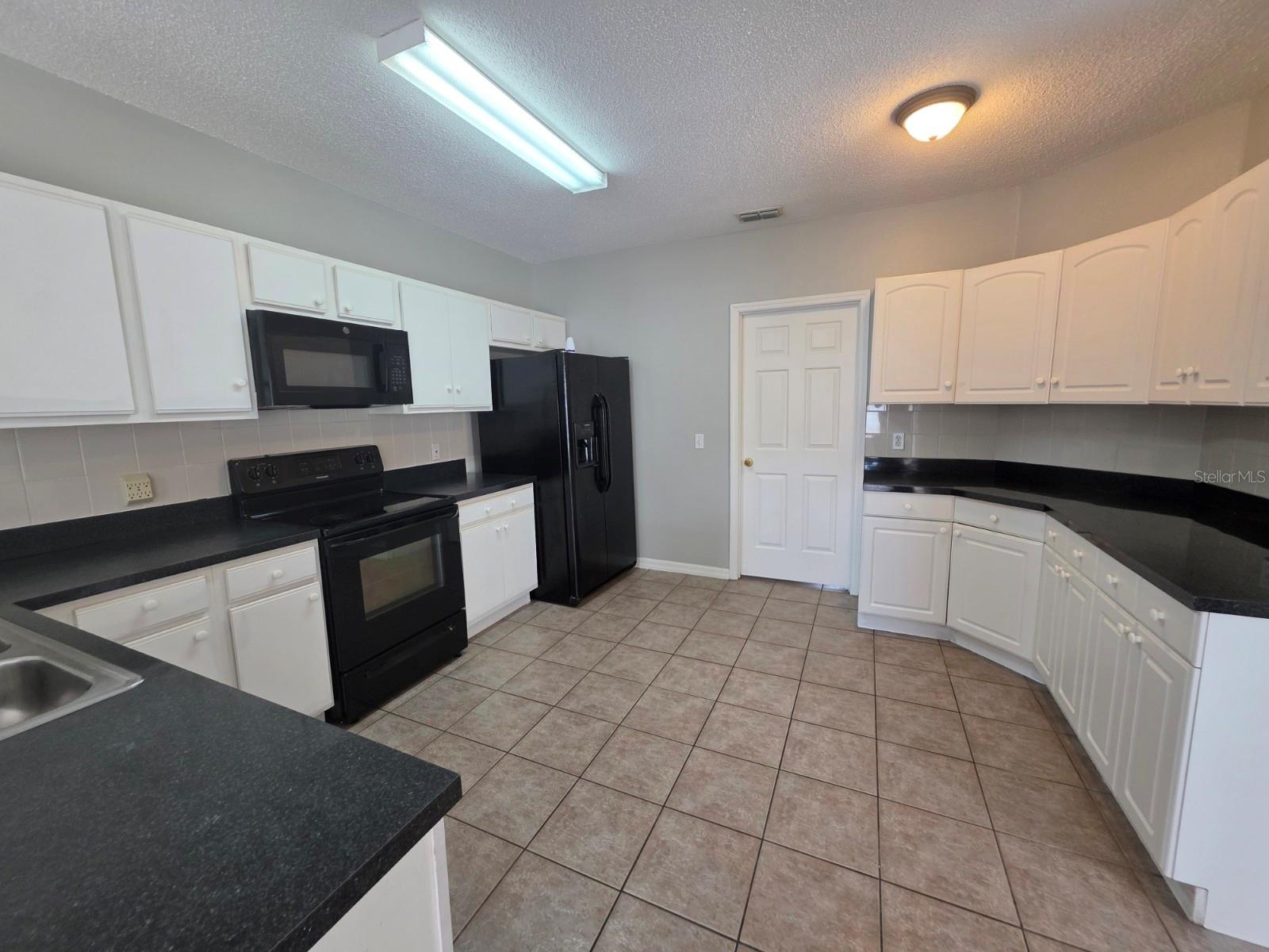 Image 5 of 26 For 579 Kilimanjaro Drive