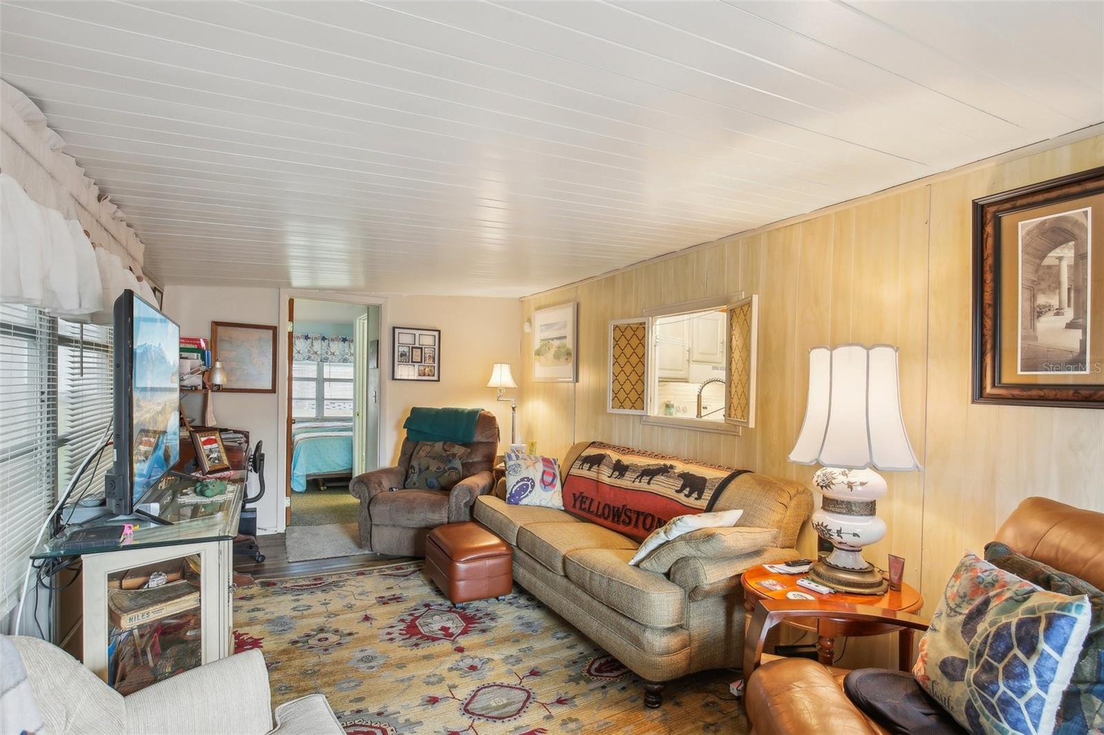 Listing photo id 7 for 1600 Old Coachman Road 311