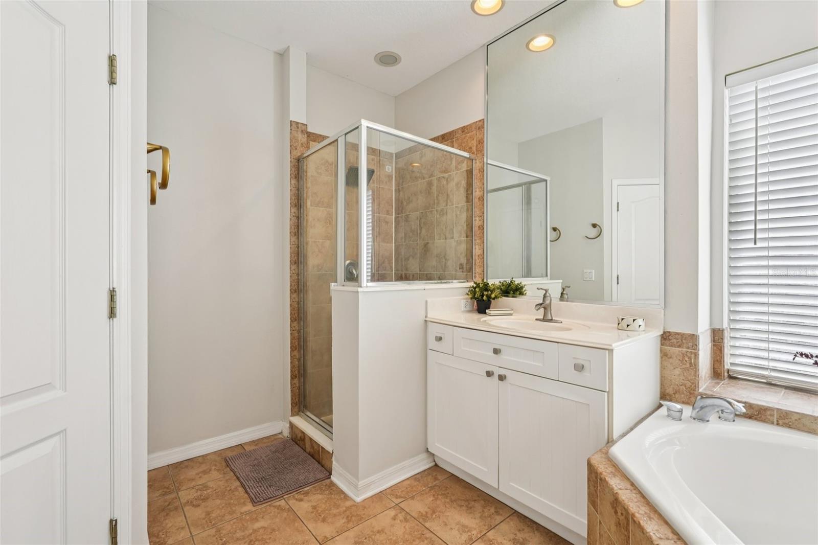 Image 21 of 40 For 6891 Northwich Drive